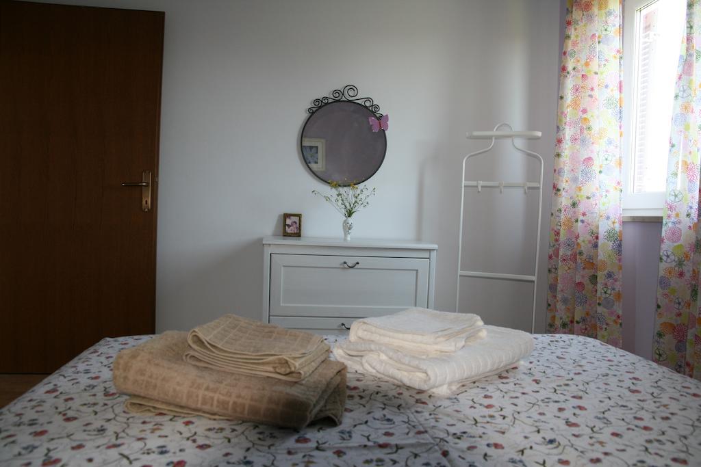 Apartments Roza ميدولين الغرفة الصورة