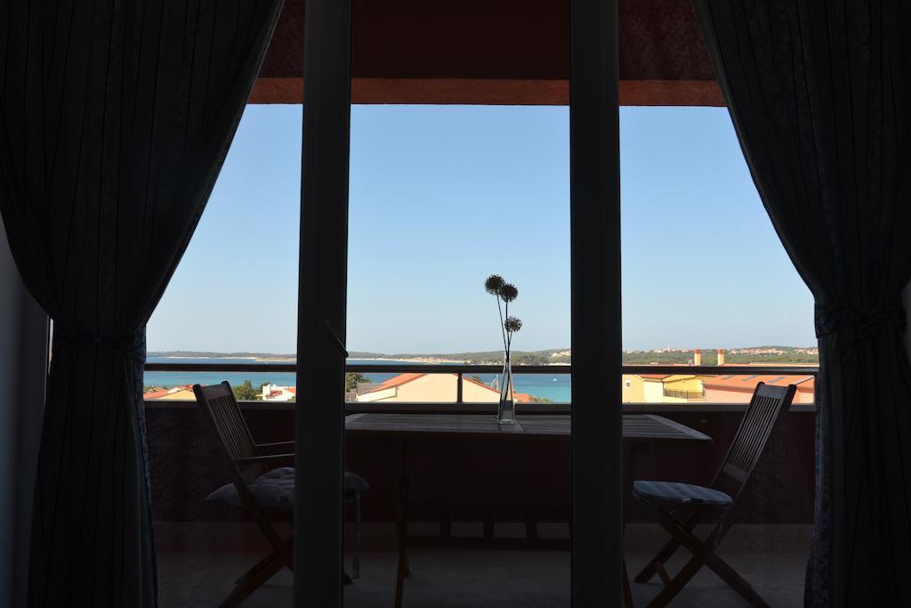 Apartments Roza ميدولين الغرفة الصورة