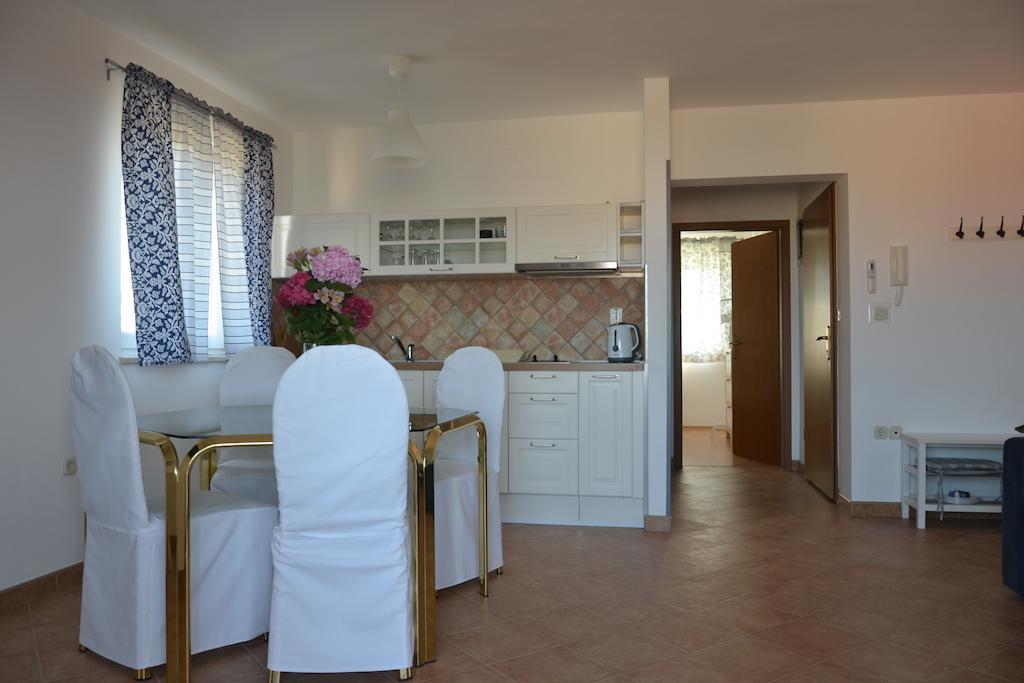 Apartments Roza ميدولين الغرفة الصورة